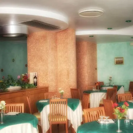 Ave Hotel 3*